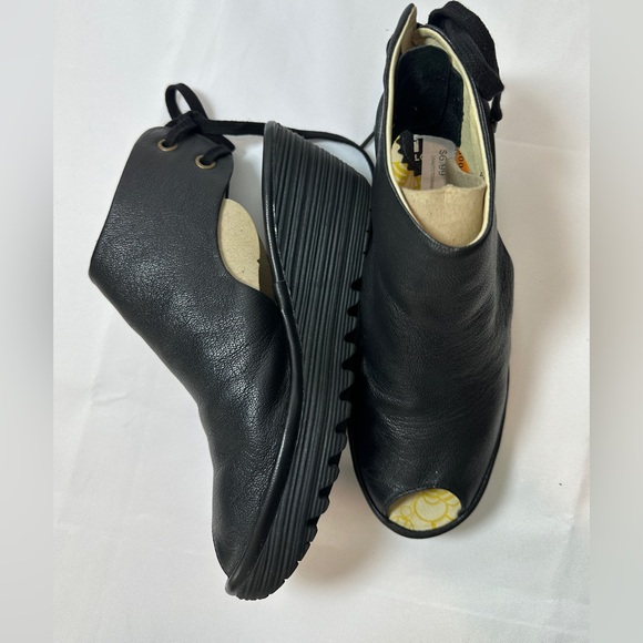 Fly London Black Mules Sleek Minimalist Design 9-9.5 - Picture 3 of 10